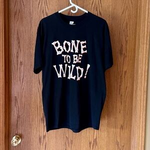 Hallmark Halloween Bone To Be Wild Short Sleeve Top Woman’s Size XL NEW